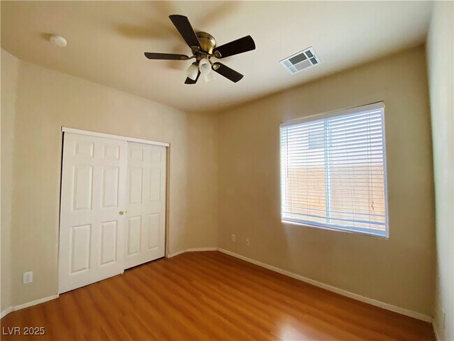 Building Photo - 3646 Surfboard Ct