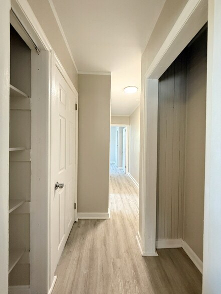 Building Photo - 16 Jenkins Ave