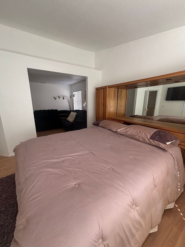 Building Photo - 12481 Pacoima Rd