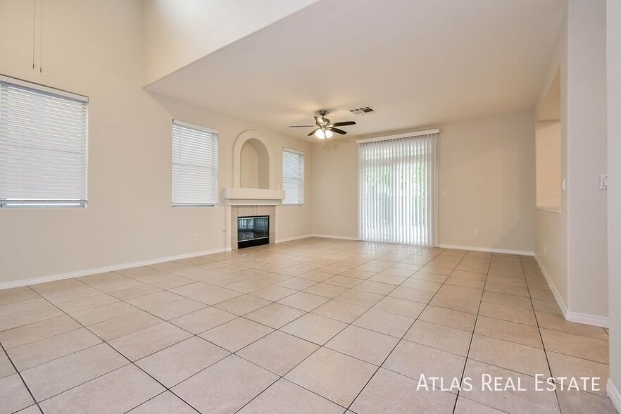 Building Photo - 8920 Picket Fence Ave