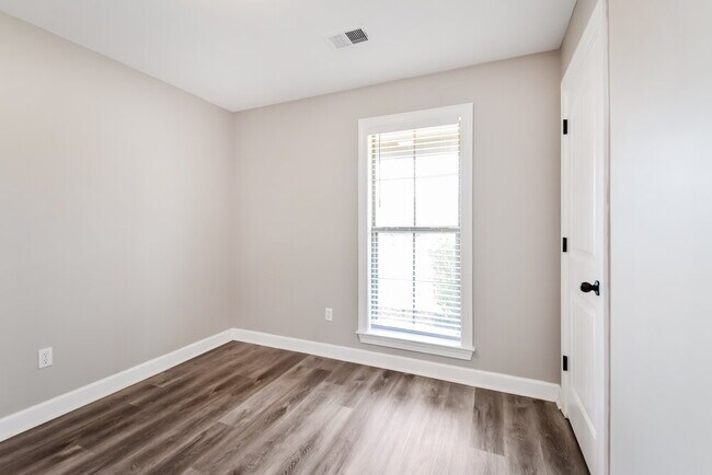 Building Photo - 4857 Cantata Dr