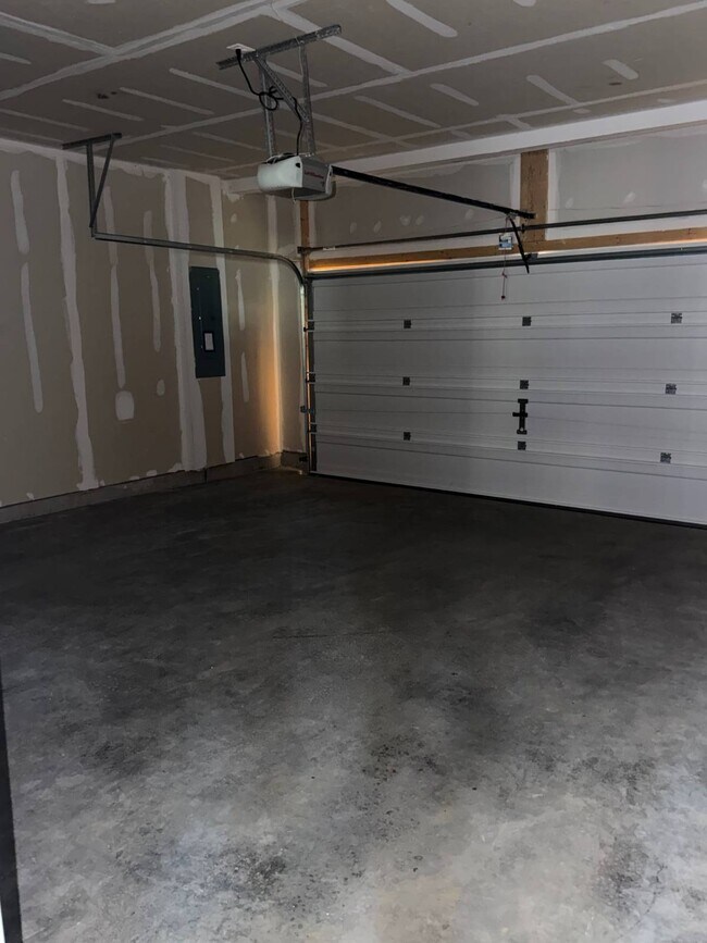 Building Photo - 154 Scoter Rd