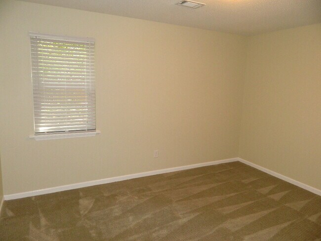 Building Photo - 3950 Braddock St