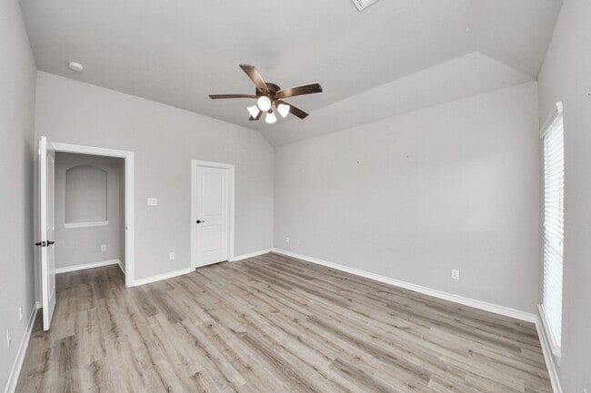 Building Photo - 2310 Brett Ct