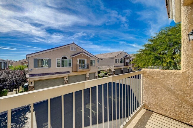 Building Photo - 9140 Forest Willow Ave