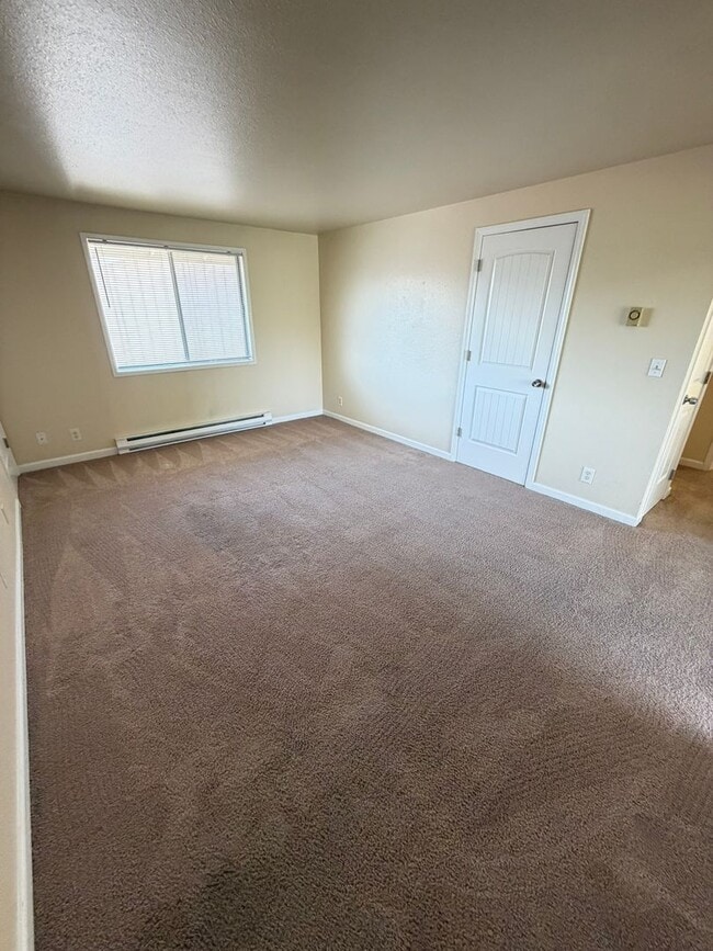 Building Photo - Recently Remodeled Two Bedroom Apartment With Canal Views and Private Balcony!