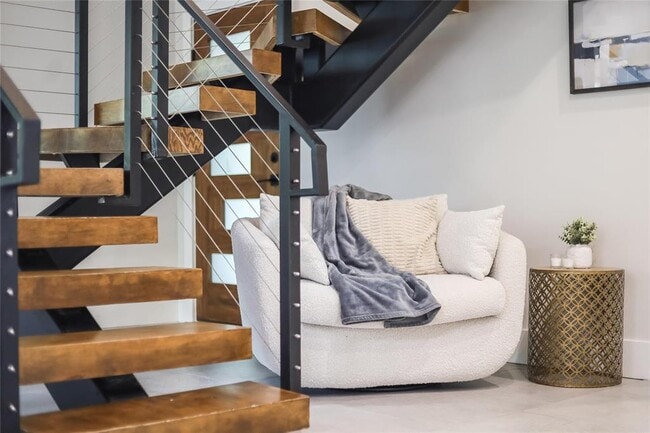 Building Photo - 1111 W Annie St