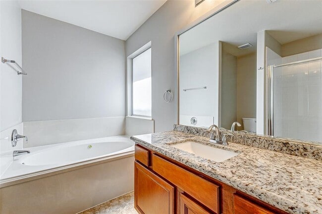 Building Photo - 25331 Clover Ranch Dr