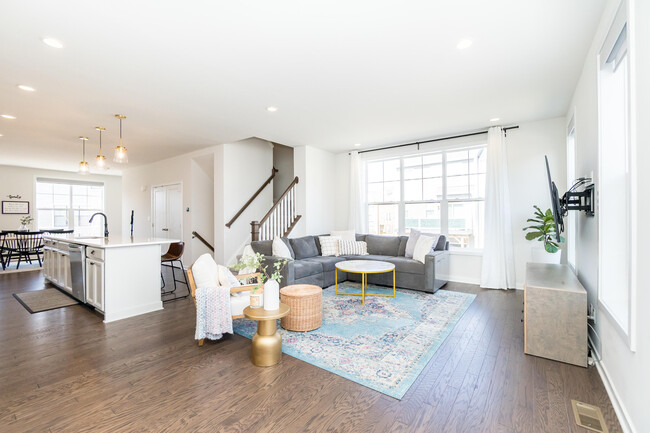 Building Photo - 2865 Rayfield Ave