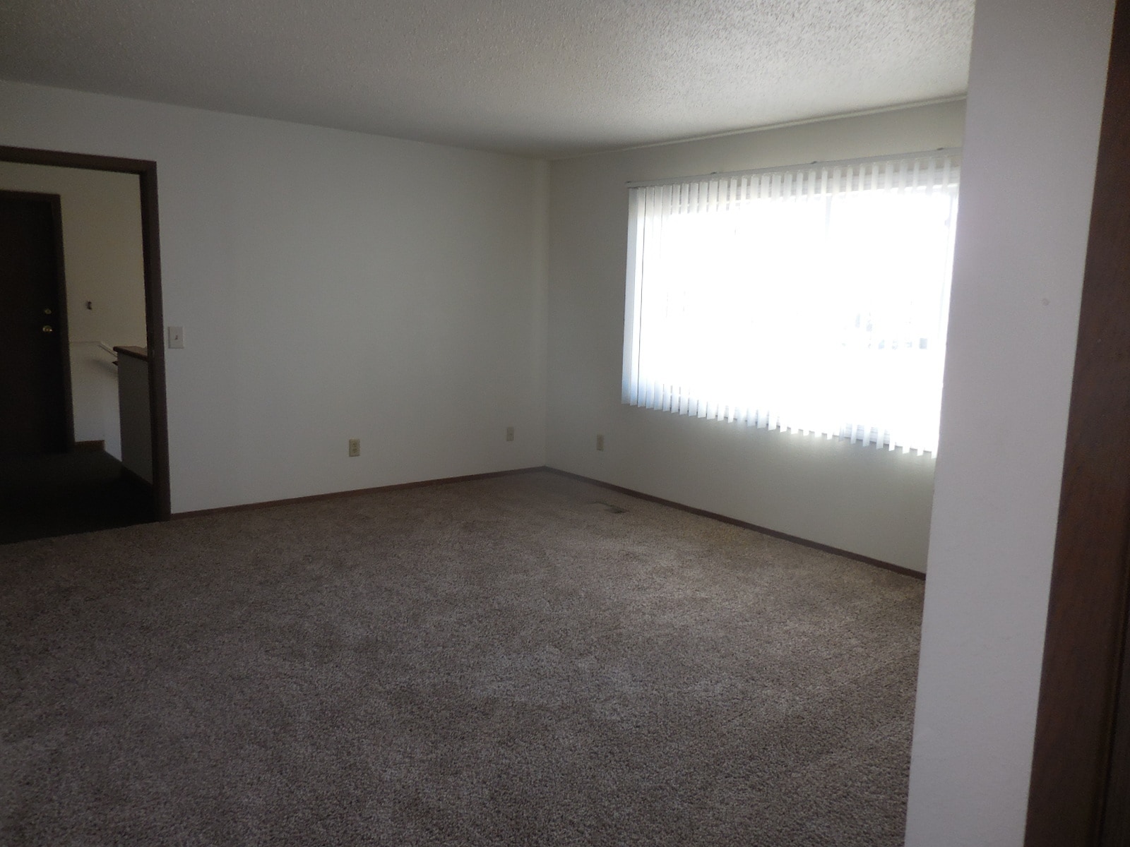 Building Photo - 1718 14th Ave W