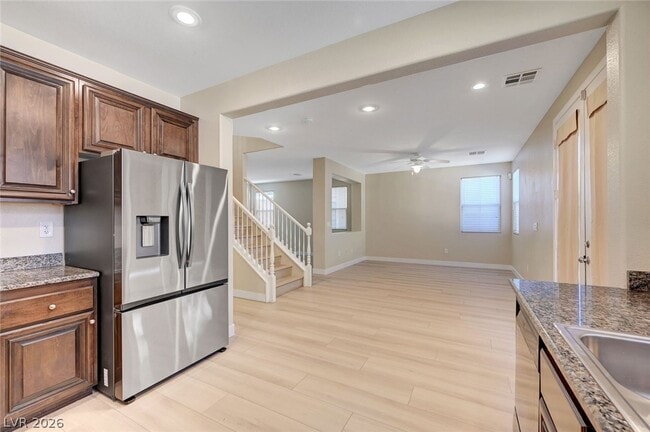 Building Photo - 5385 Bristol Bend Ct