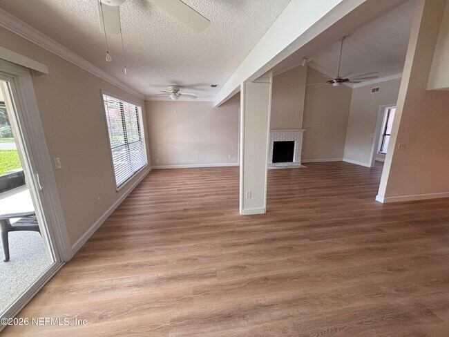 Building Photo - 7827 Fawn Brook Cir E