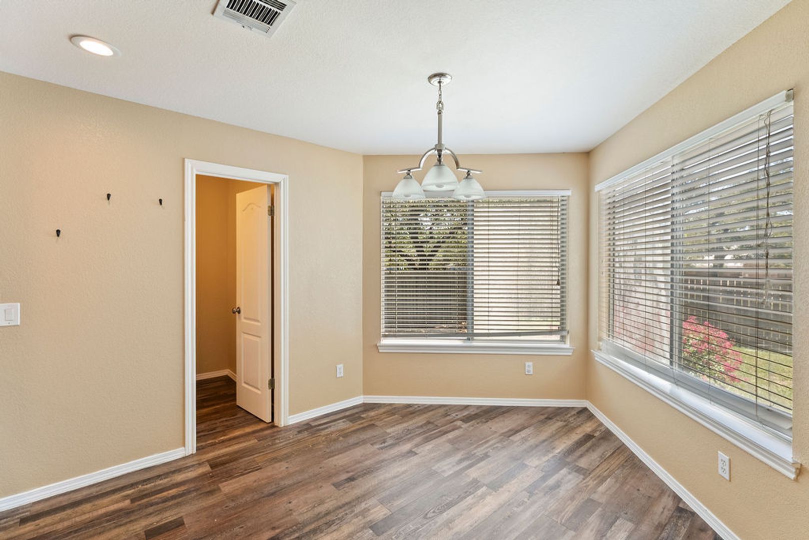 Building Photo - 1217 Stepp Bend