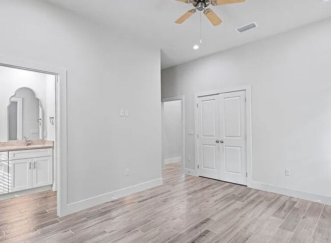 Building Photo - 16 Justin Ct