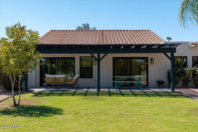 Building Photo - 11601 N 50th Pl