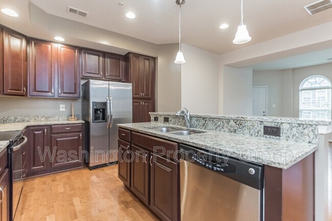 Building Photo - 7114 Daniel John Dr