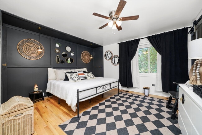 Building Photo - 4-Bed / 2-Bath Nicely Updated Home