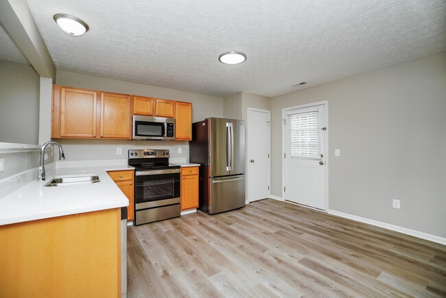 Building Photo - 4649 Kenross Dr