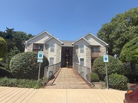 Building Photo - 110 Vixen Cir