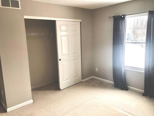 Building Photo - 2916 Abbey Knoll Dr