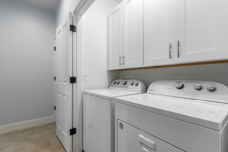 Building Photo - 148 N Hibbert