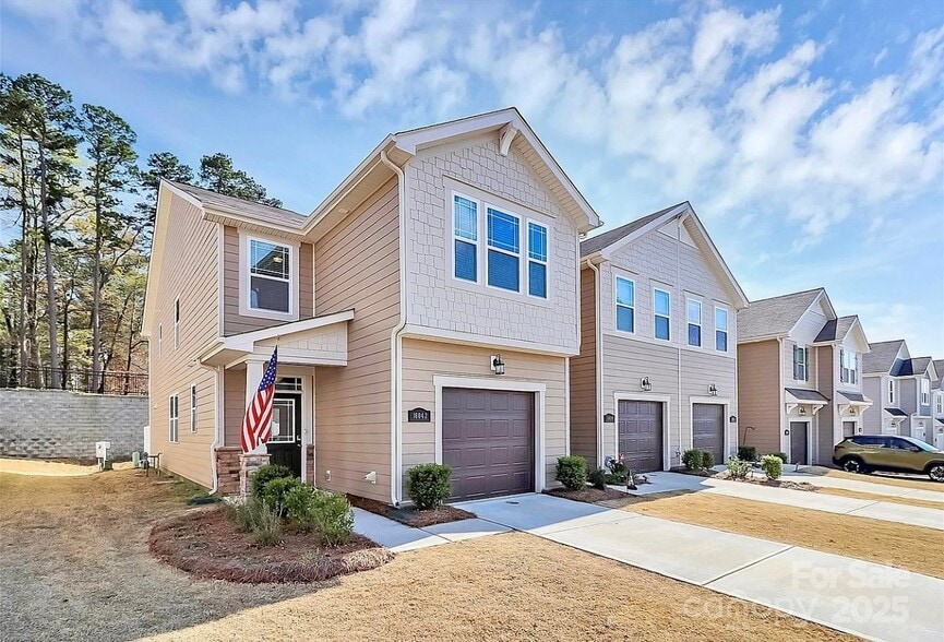 Building Photo - 16042 Red Buckeye Ln