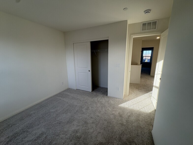 Bedroom 3 - 2485 Rofrano Pl