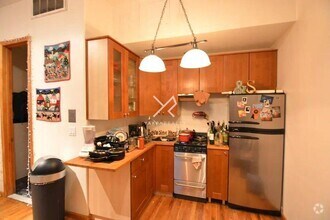 Building Photo - 2 bedroom in BROOKLYN NY 11206