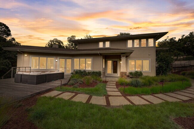 Building Photo - 140 Emerald Estates Ct