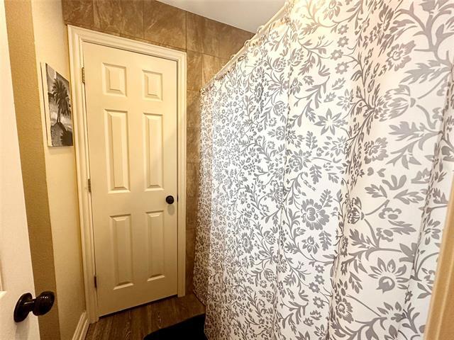 Building Photo - 198 Radecke Rd