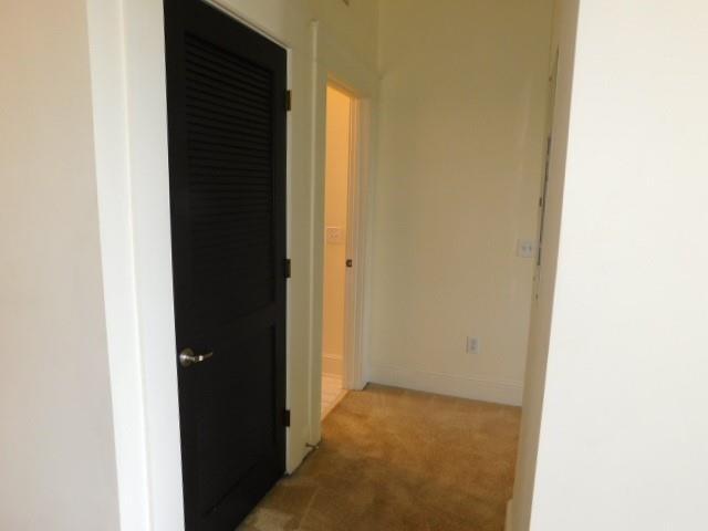Building Photo - 943 N Ormewood Park Dr SE