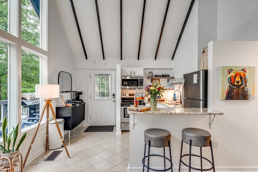 Building Photo - 241 Wildcat Dr