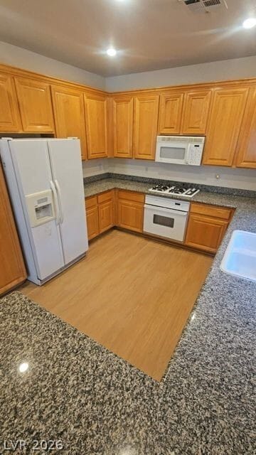 Building Photo - 861 Cavaison Ave