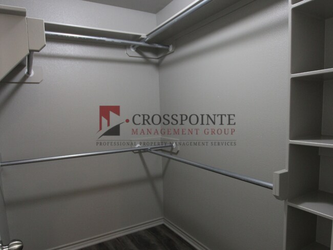 Building Photo - Beautiful 3 Bedroom 2 Bathroom Townhouse in South Tyler! 1/2 OFF FIRST FULL MONTH