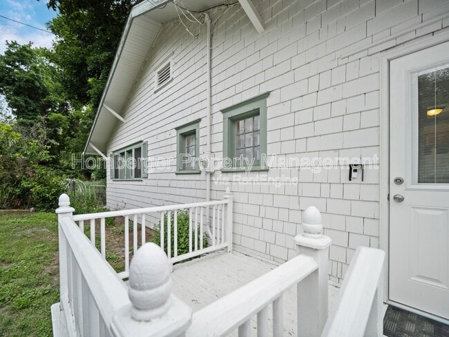 Building Photo - 614 E 18th Ave