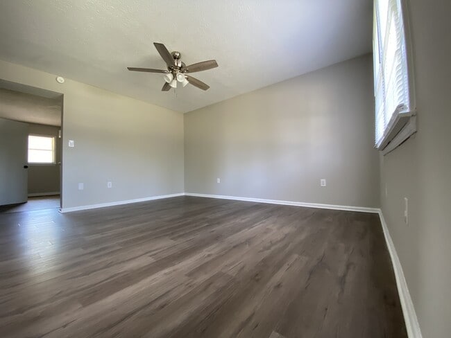 Building Photo - 111 Stamey Ave