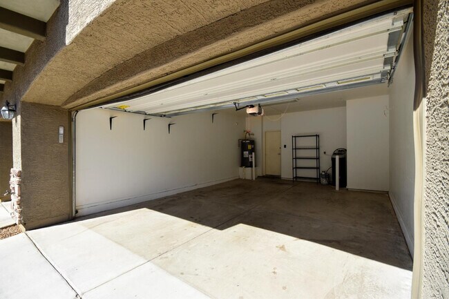 Building Photo - 2024 S Baldwin
