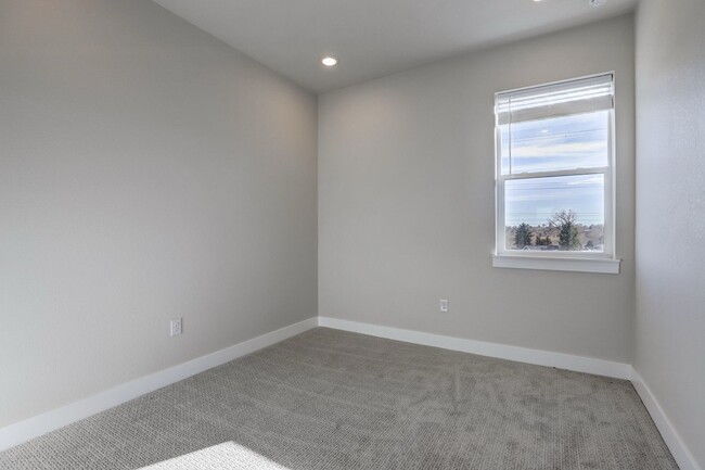 Building Photo - Modern 2B/2B Apartment – Steps from Light Rail & Sloan’s Lake!