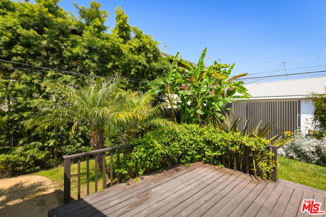 Building Photo - 653 Vernon Ave