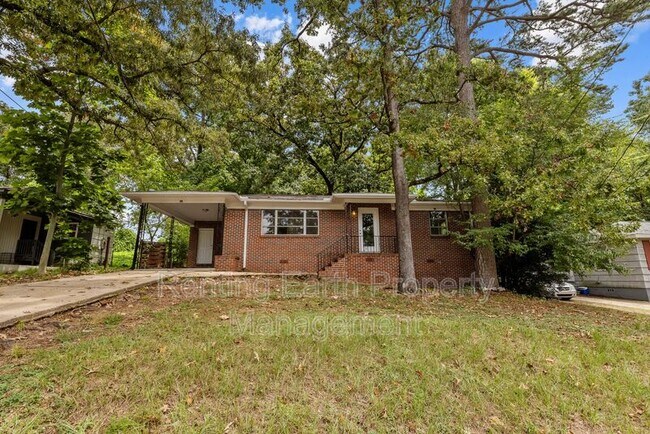 Building Photo - 1133 Woodslee St