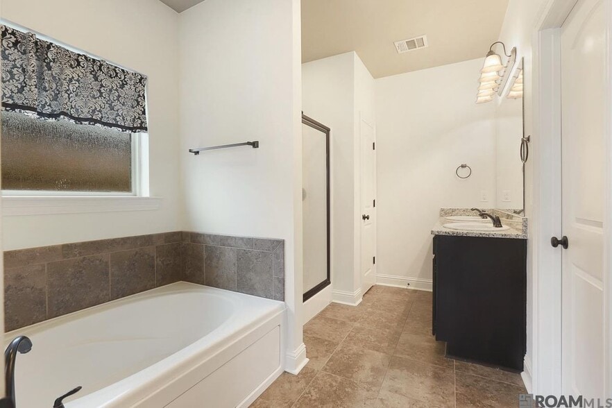 Building Photo - 16248 Timberstone Dr