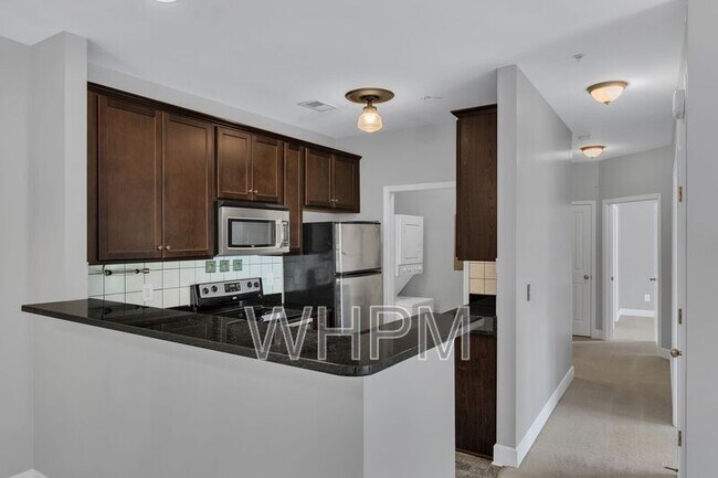 Building Photo - 4846 Bevendean Dr