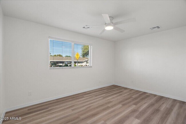 Building Photo - 2623 N 74th Pl