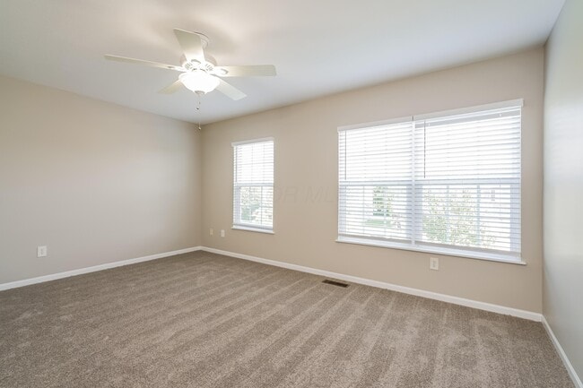 Building Photo - 165 Butternut Pass