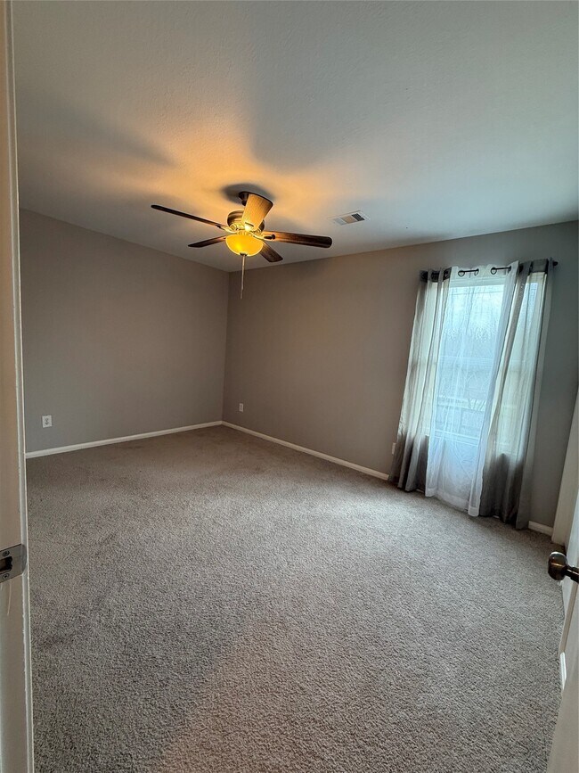 Building Photo - 23603 Legacy Oak St