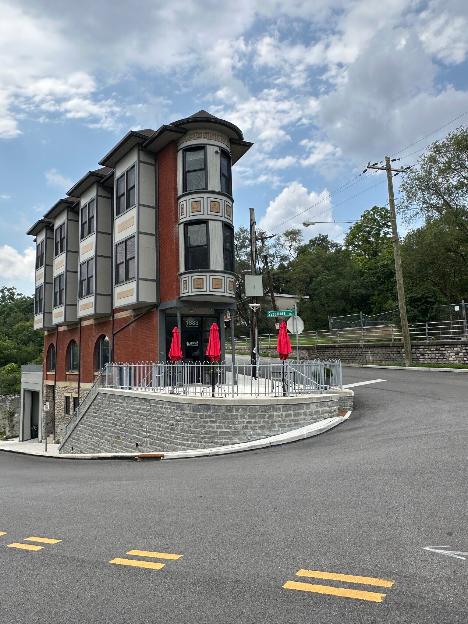 Building Photo - 1851 Walker St