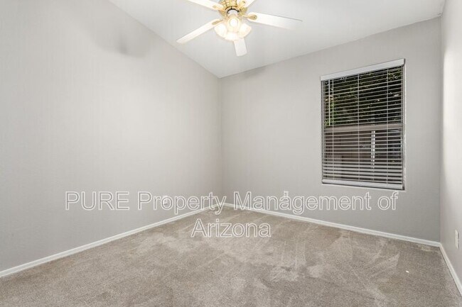 Building Photo - 9438 E Plana Ave