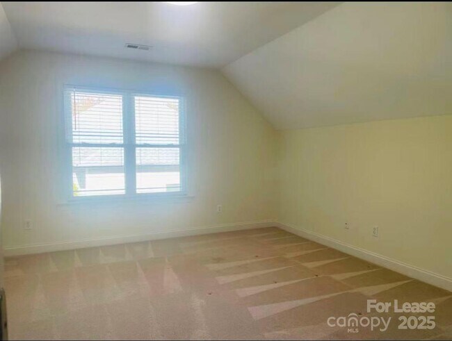 Building Photo - 14843 Middlesborough Dr