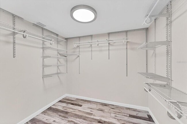 Building Photo - 4530 Pinebrook Cir