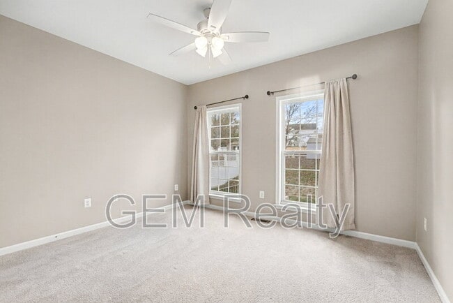 Building Photo - 9 Gallery Rd